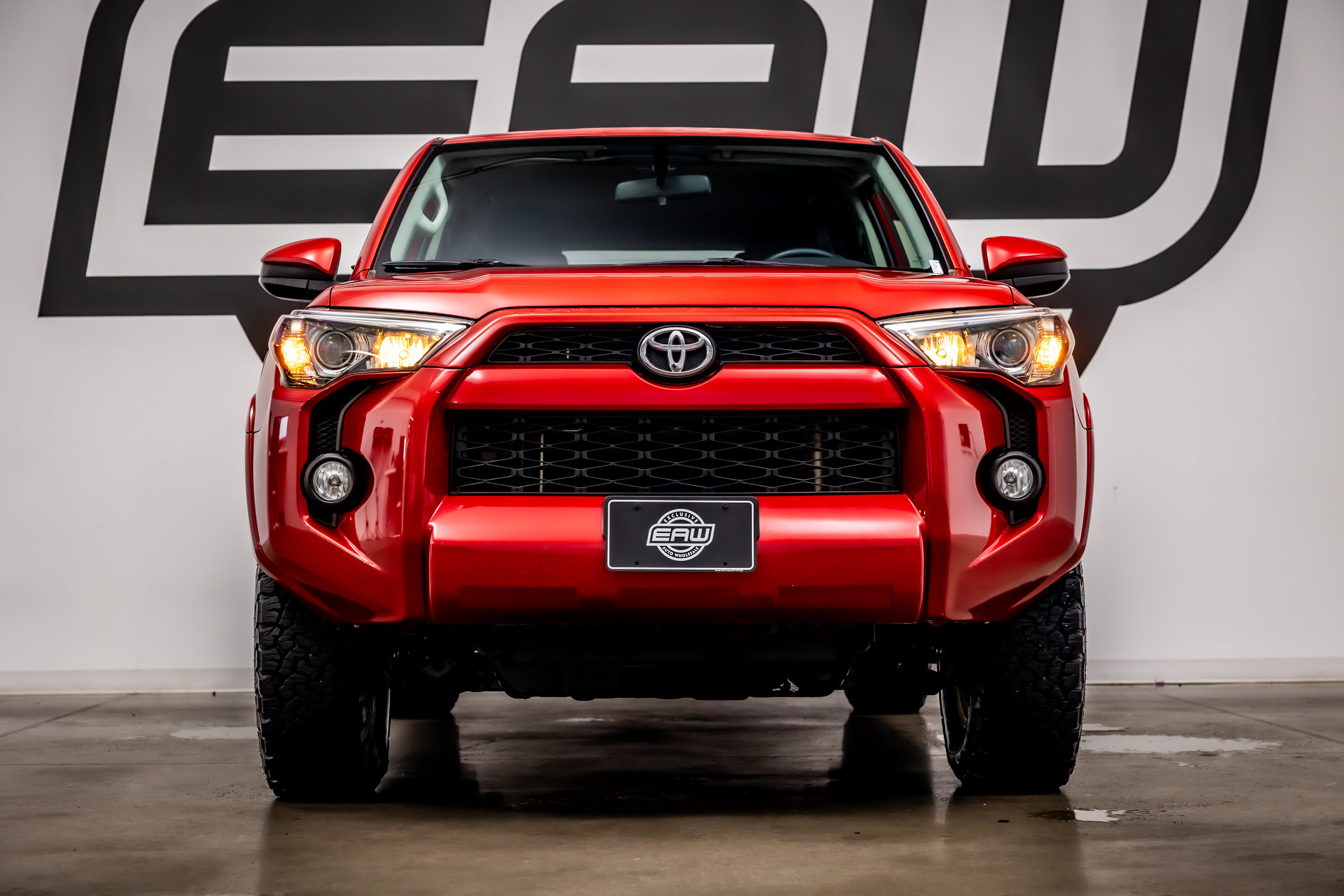 Used 2016 Toyota 4Runner SR5 AWD/4WD image 4