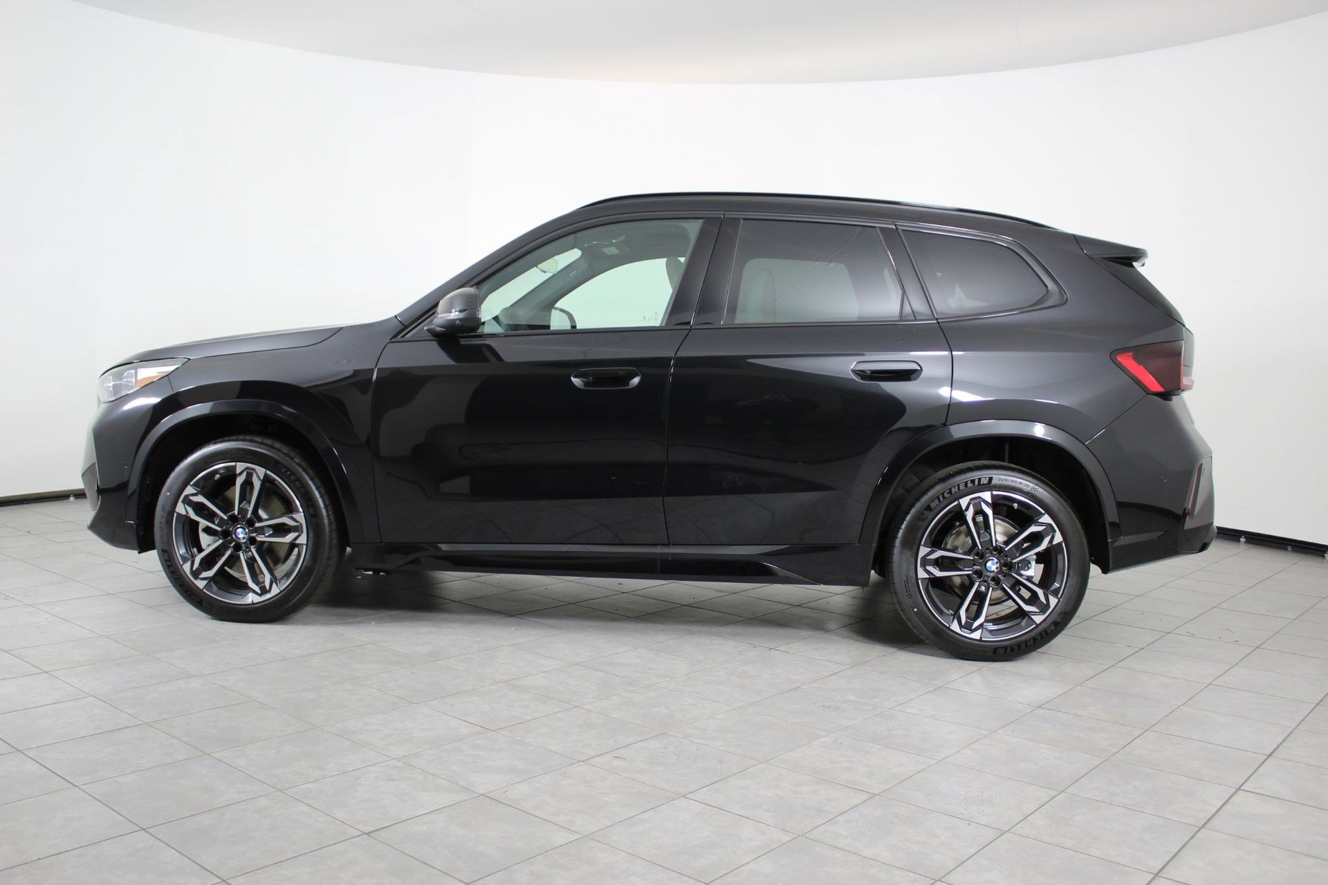 Used 2026 BMW X1 xDrive28i w/ Technology Package AWD/4WD image 2