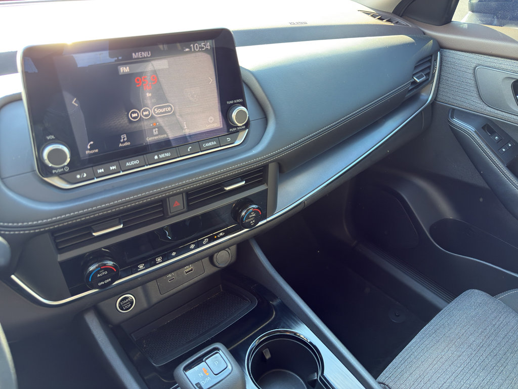 Certified 2023 Nissan Rogue SV image 21