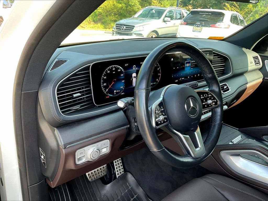 Used 2023 Mercedes-Benz GLS 450 4MATIC w/ AMG Line Exterior image 5