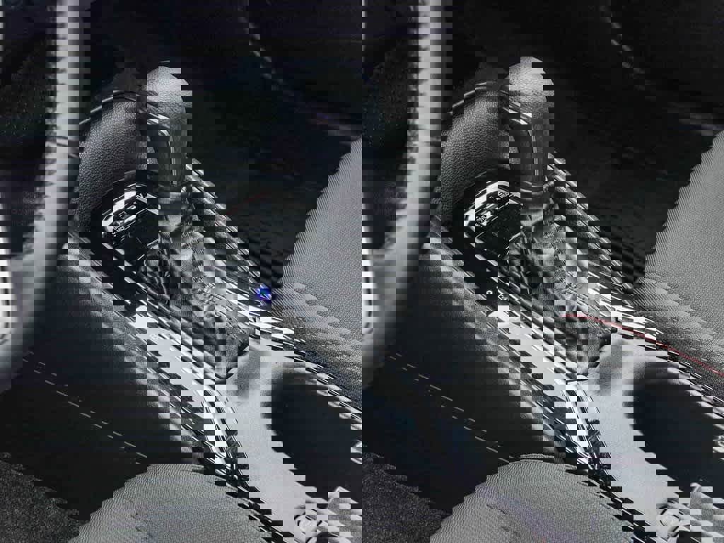 Used 2025 Toyota Corolla SE image 18