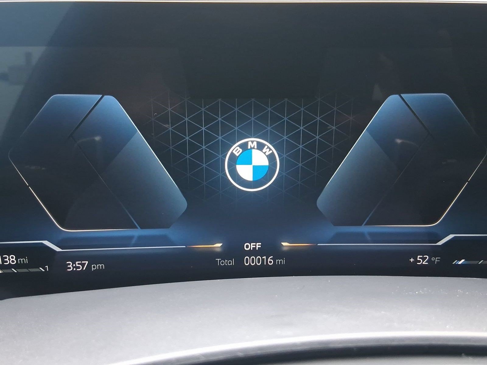 Used 2026 BMW X5 sDrive40i w/ Parking Assistance Package RWD image 21