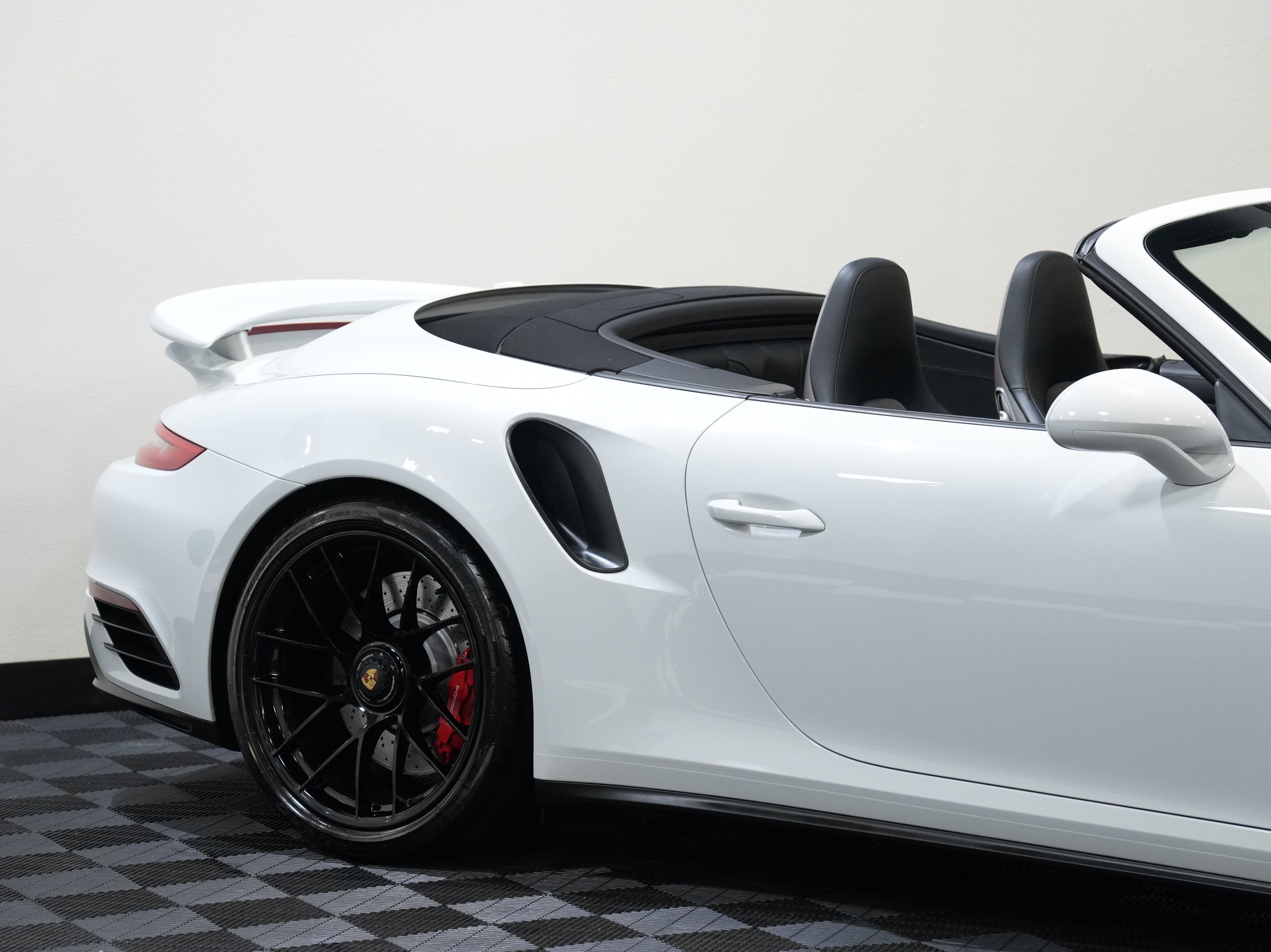 Used 2017 Porsche 911 Turbo AWD/4WD image 15