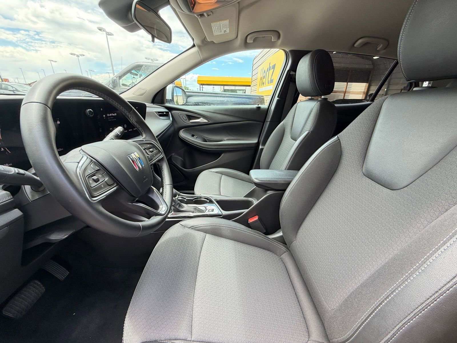 Used 2025 Buick Encore GX Preferred AWD/4WD image 24