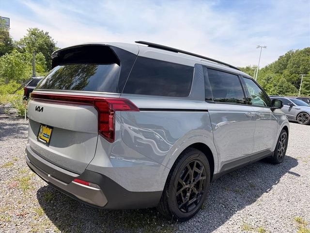 Used 2026 Kia Carnival SX w/ SX Dark Edition Package FWD image 16