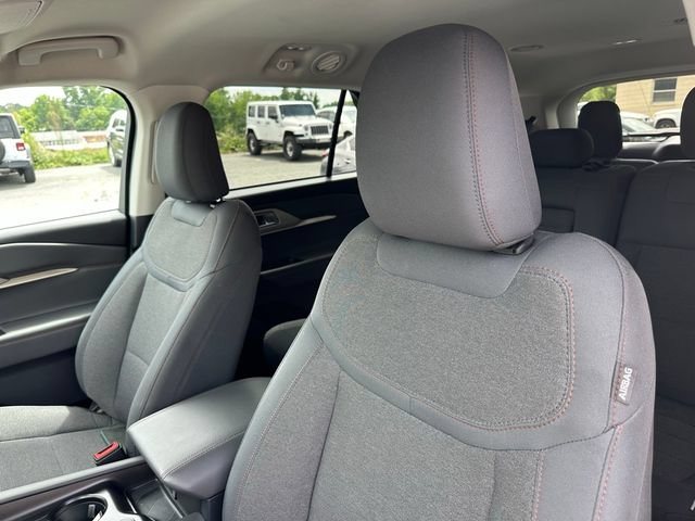 Used 2025 Ford Explorer Active AWD/4WD image 14