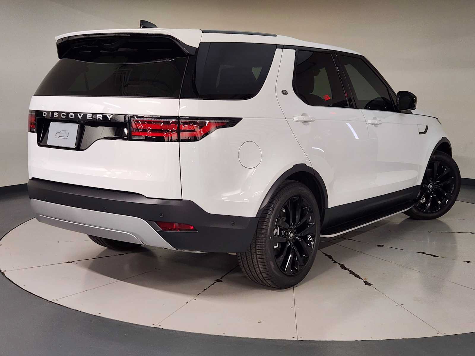 Used 2026 Land Rover Discovery S AWD/4WD image 2