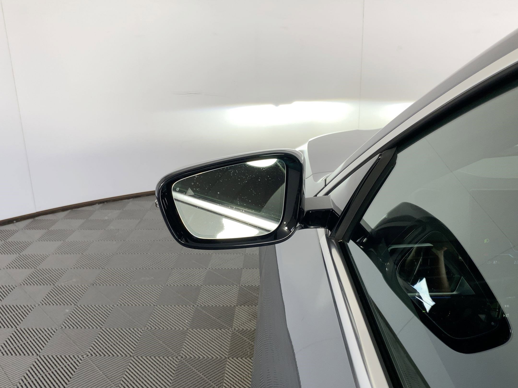 Used 2023 BMW 530i w/ Executive Package image 18