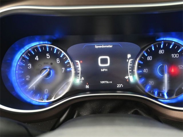 Used 2018 Chrysler Pacifica Touring-L Plus w/ Tire & Wheel Group image 9