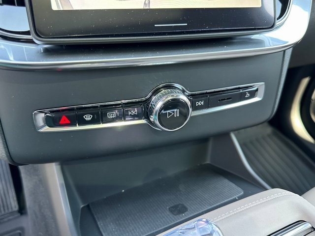 New 2026 Volvo XC90 T8 Plus image 26