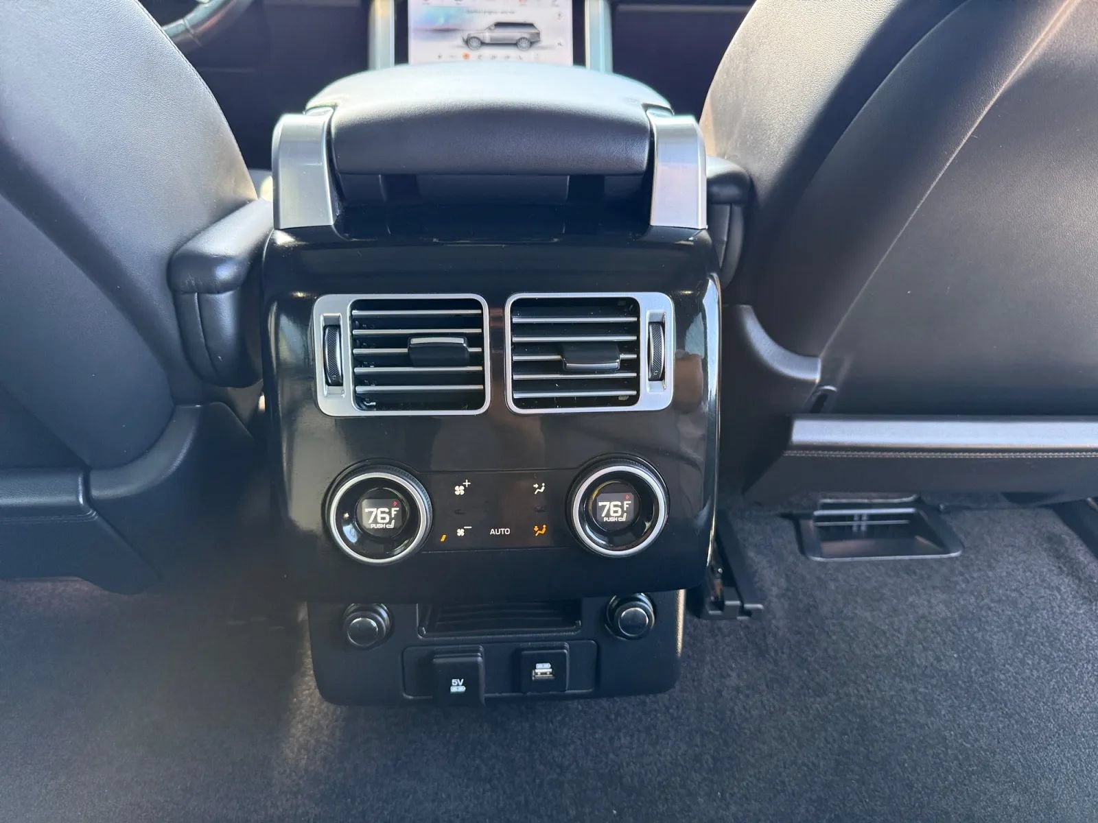 Used 2018 Land Rover Range Rover HSE AWD/4WD image 22