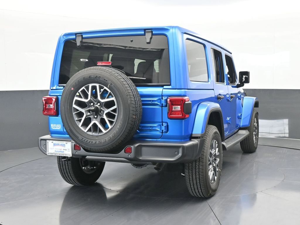 Used 2025 Jeep Wrangler Unlimited Sahara AWD/4WD image 5