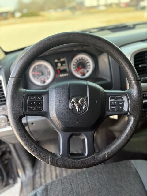 Used 2014 RAM 1500 Classic SLT AWD/4WD image 16