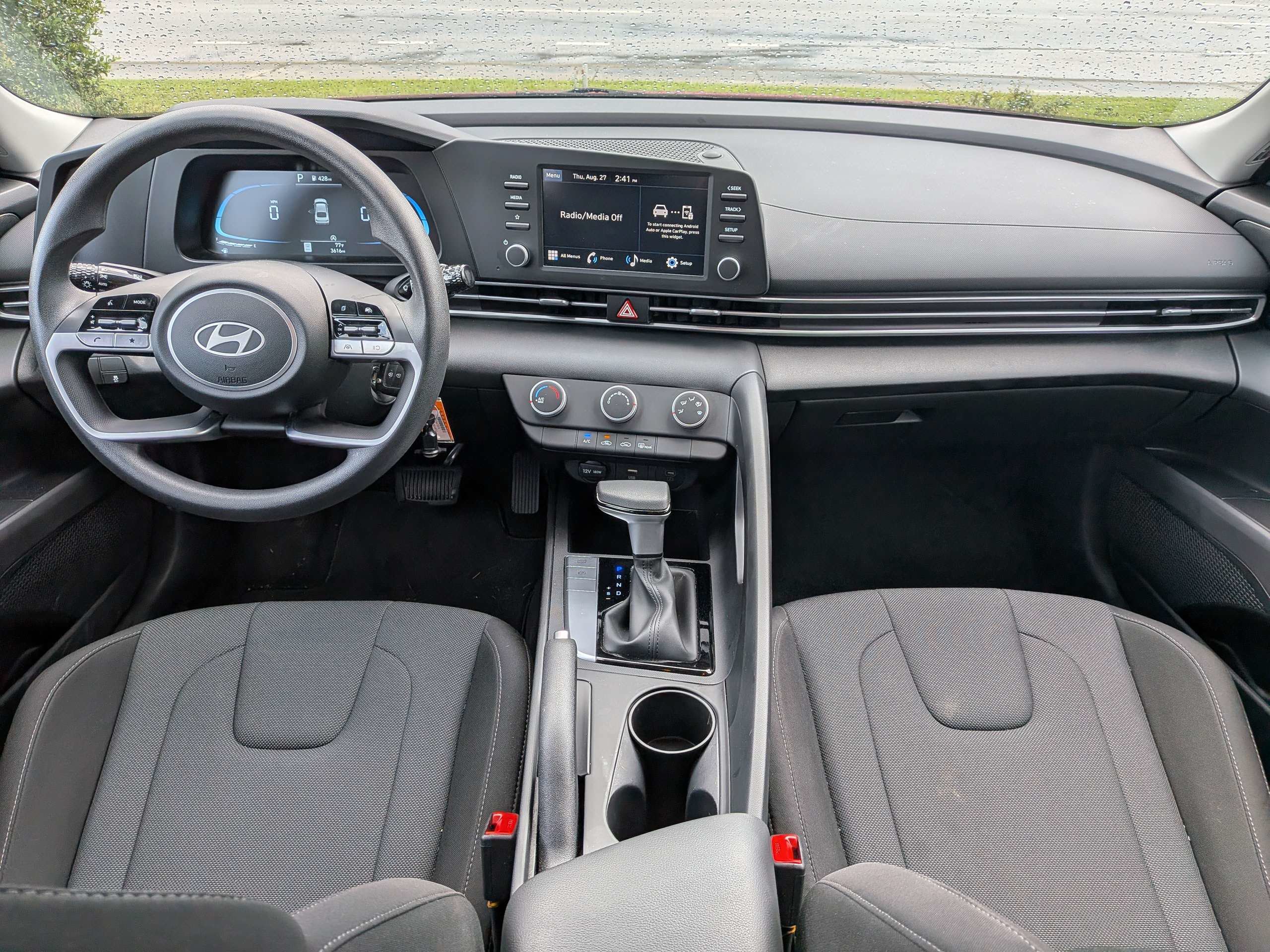 Certified 2026 Hyundai Elantra SE FWD image 14