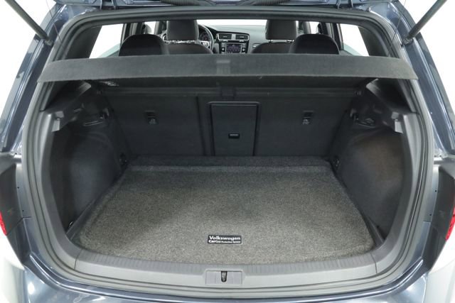 Used 2019 Volkswagen Golf 4-Door image 32