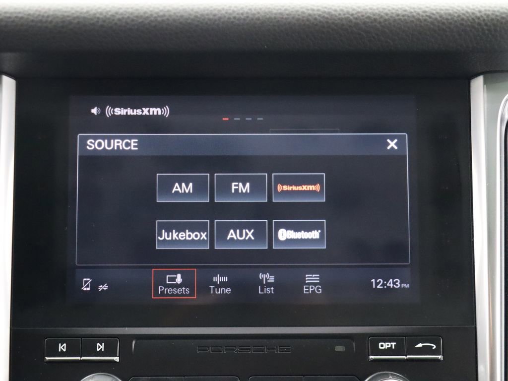 Used 2017 Porsche Macan S image 26