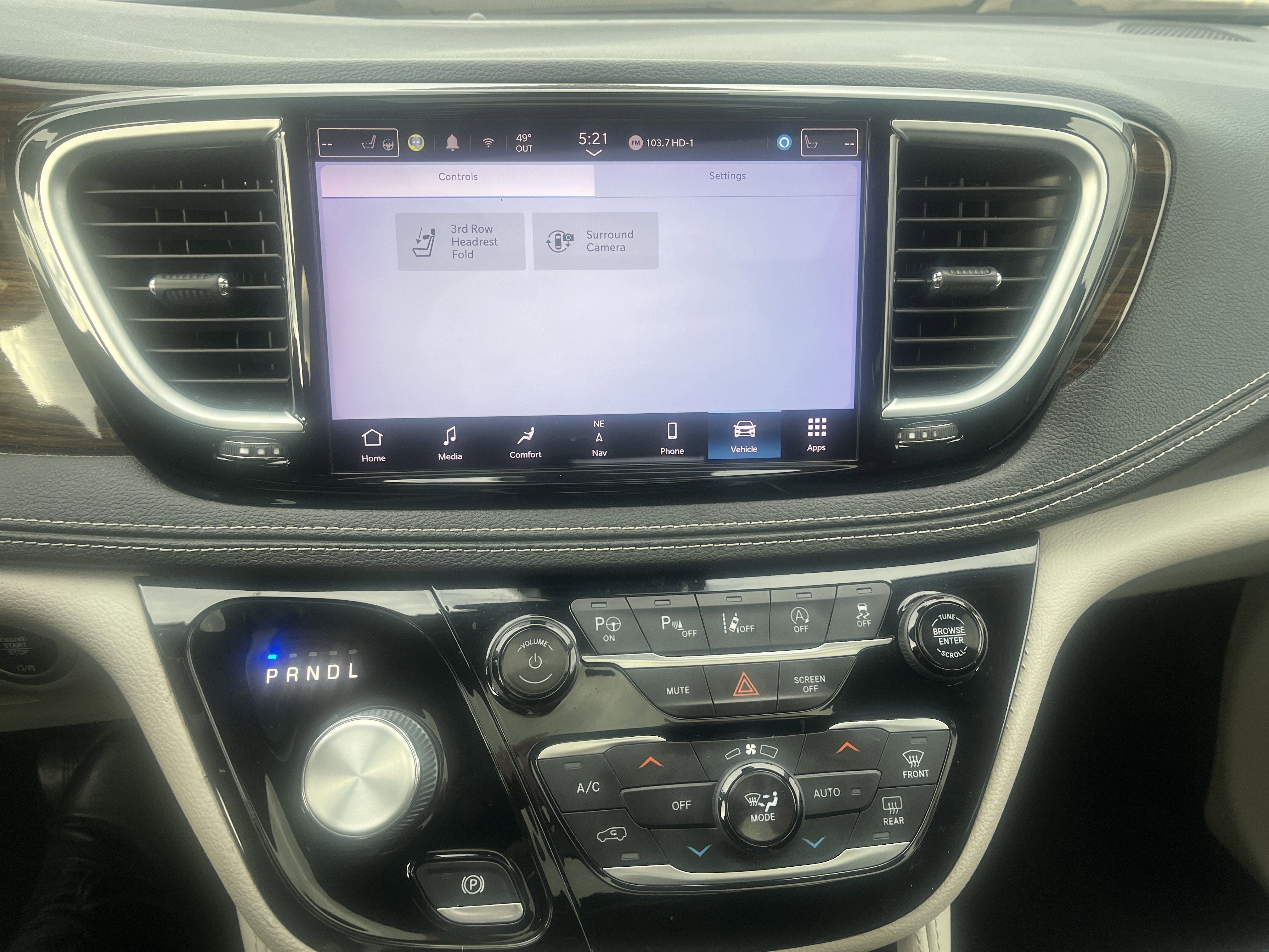 Used 2022 Chrysler Pacifica Limited FWD image 34