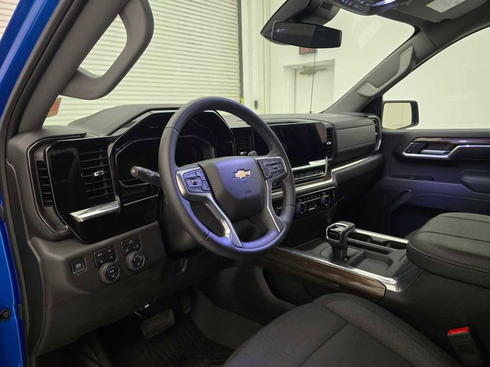 New 2025 Chevrolet Silverado 1500 LT w/ Z71 Off-Road Package image 36