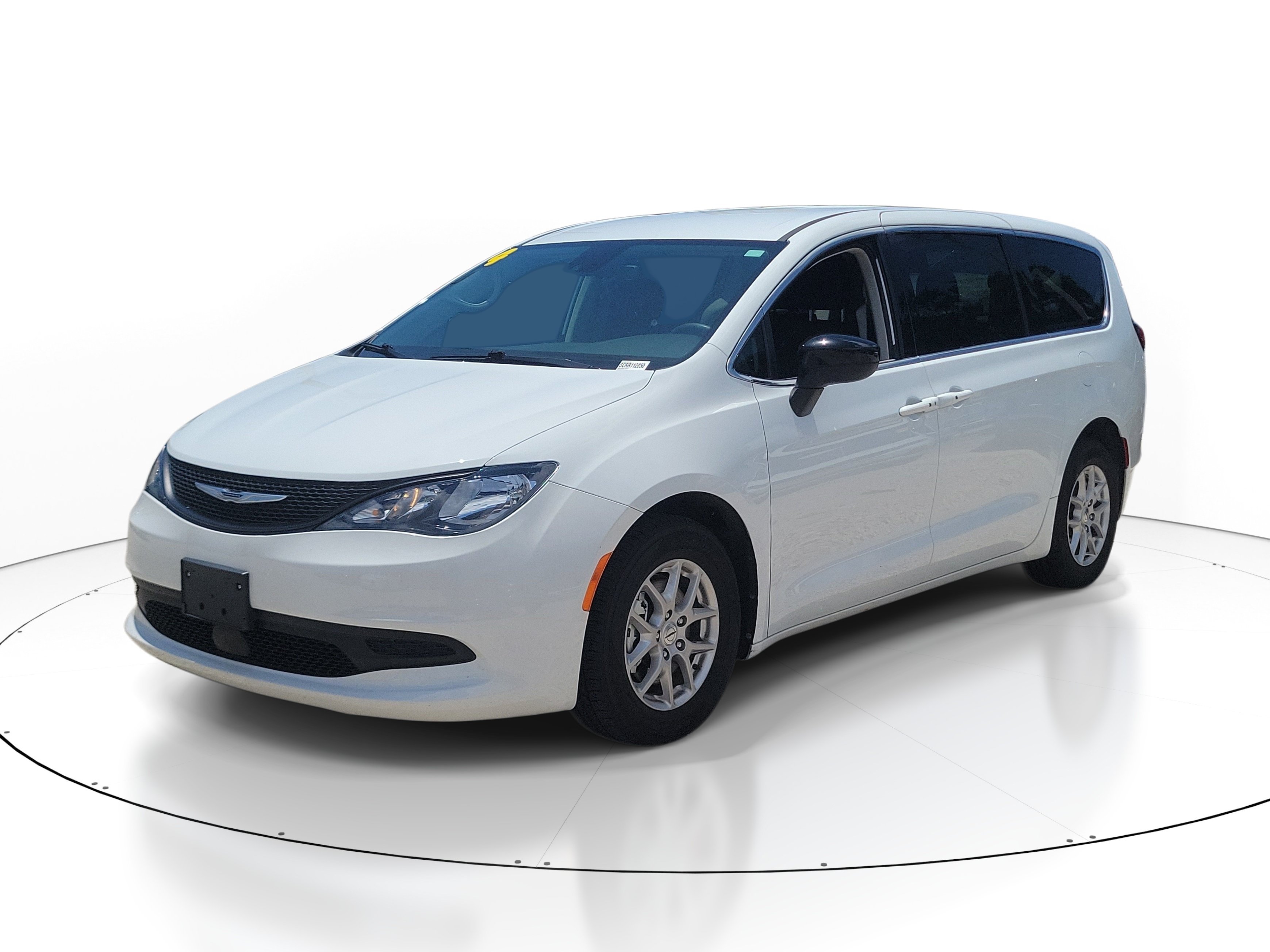 Used 2024 Chrysler Voyager LX FWD image 3