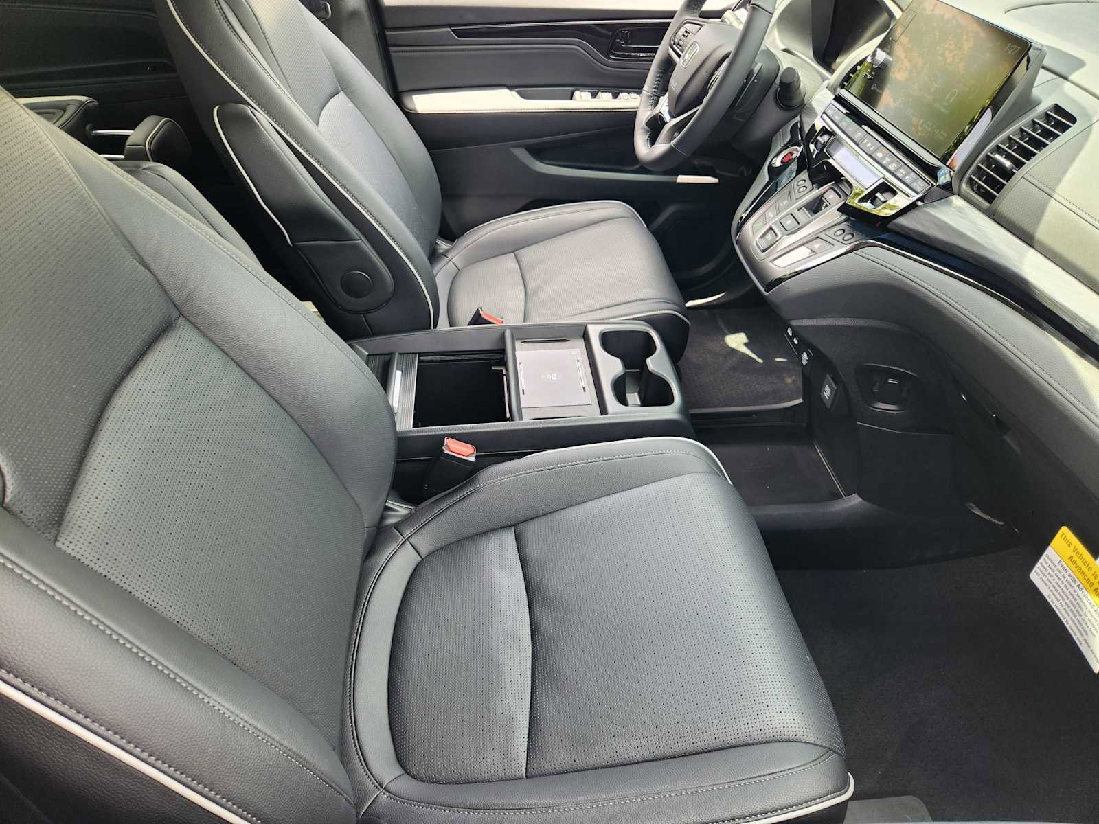 Used 2026 Honda Odyssey Elite image 14