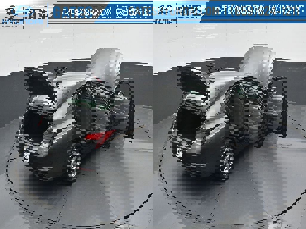 Certified 2021 Hyundai Elantra SE image 47