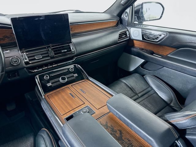 Certified 2024 Lincoln Navigator L Black Label AWD/4WD image 28