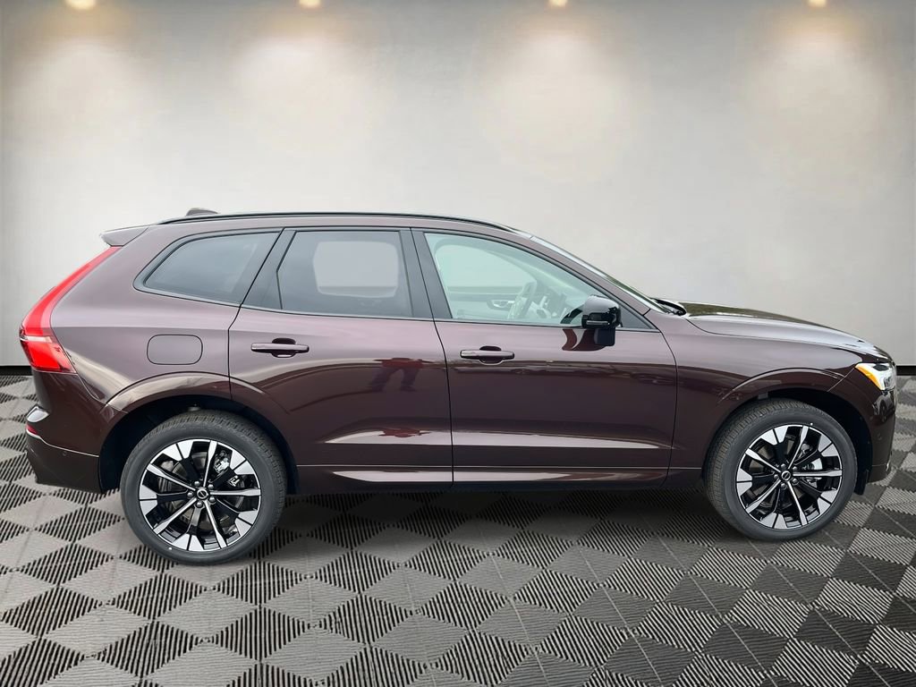 New 2026 Volvo XC60 B5 Ultra w/ Climate Package image 2