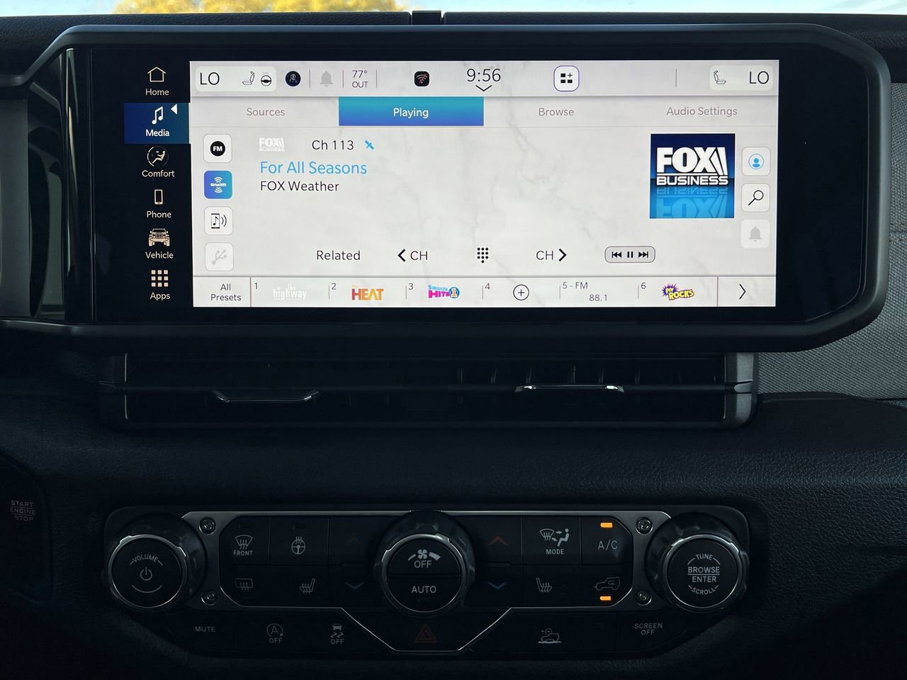 New 2025 Jeep Gladiator Sport image 4