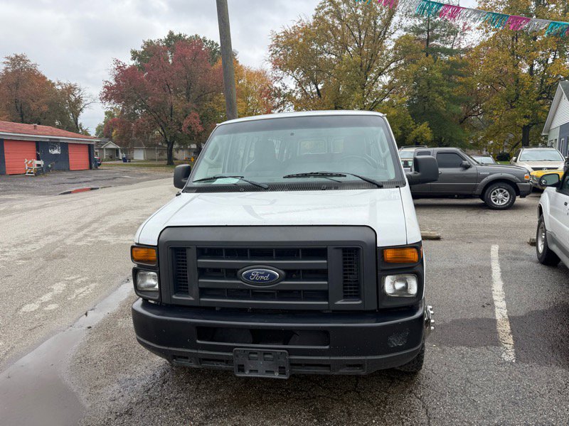 Used 2009 Ford E-350 and Econoline 350 Extended Wagon Super Duty image 8
