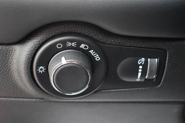 Used 2025 Dodge Durango GT AWD/4WD image 26