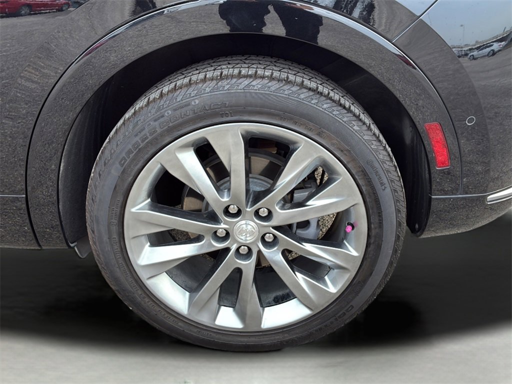 Used 2021 Buick Envision Avenir w/ Technology Package II image 40