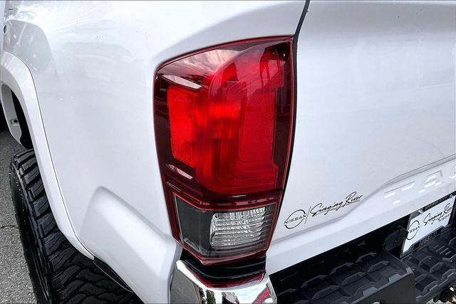 Used 2018 Toyota Tacoma SR5 image 20