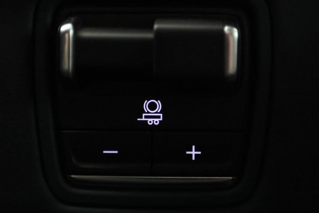 Used 2025 Cadillac Escalade IQ Luxury 2 w/ LPO, Premium Carpet Package AWD/4WD image 26