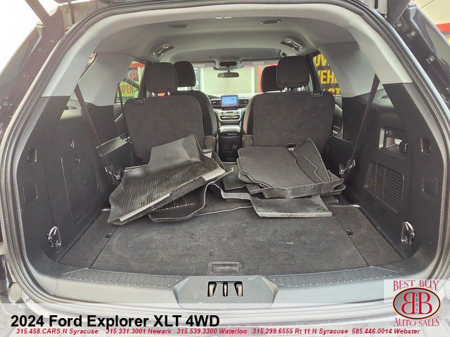 Used 2024 Ford Explorer XLT AWD/4WD image 13