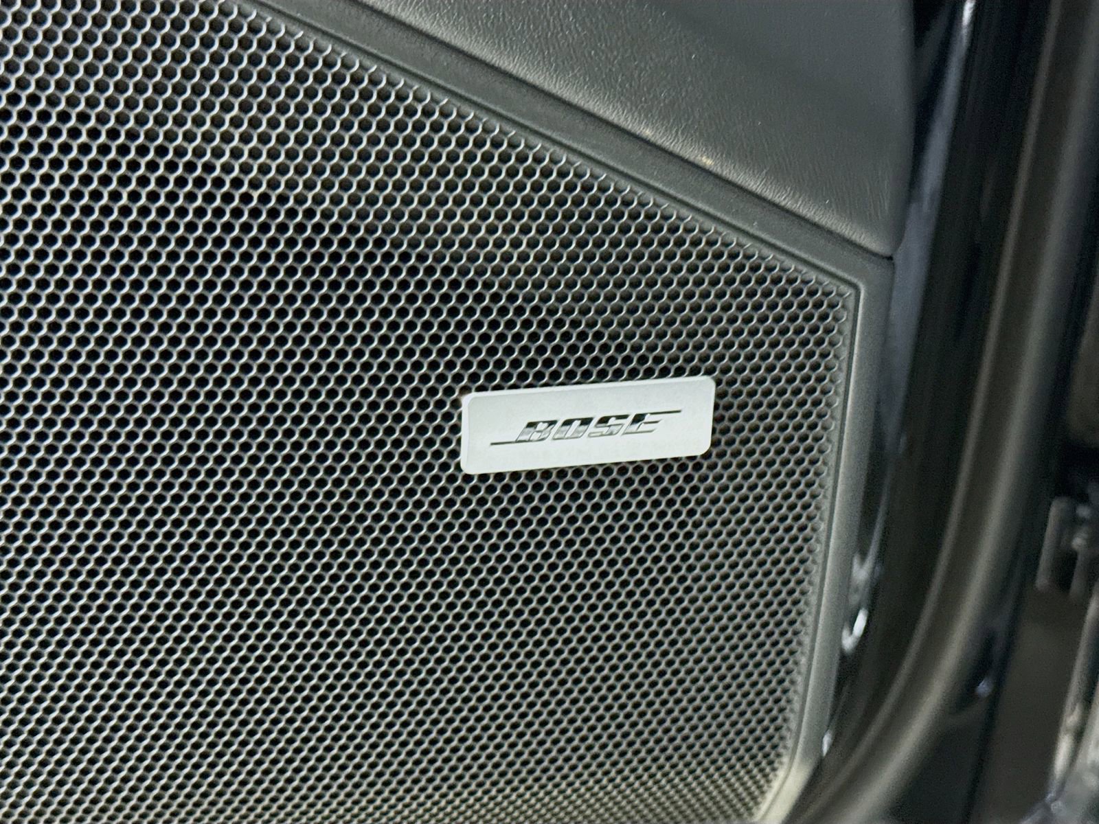 Used 2023 Porsche Cayenne Turbo image 19