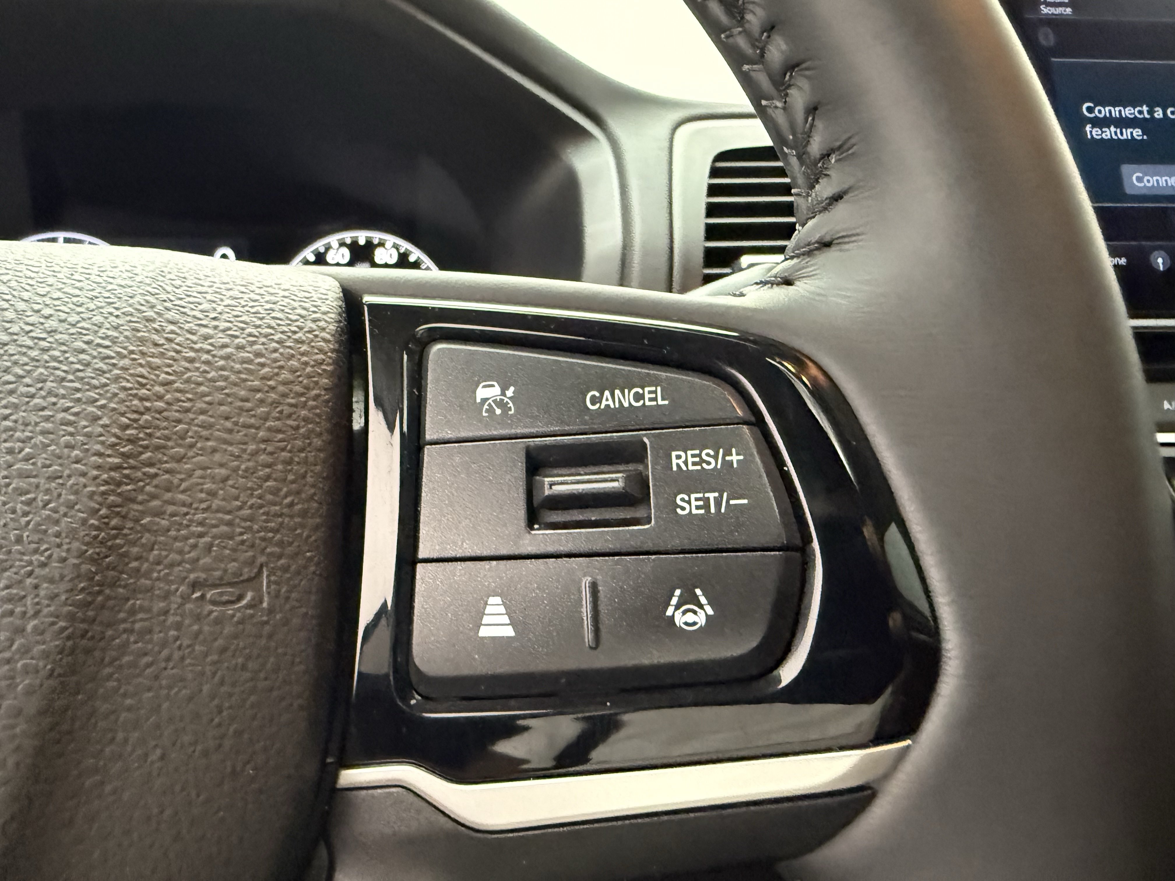 Used 2025 Honda Odyssey EX-L image 16