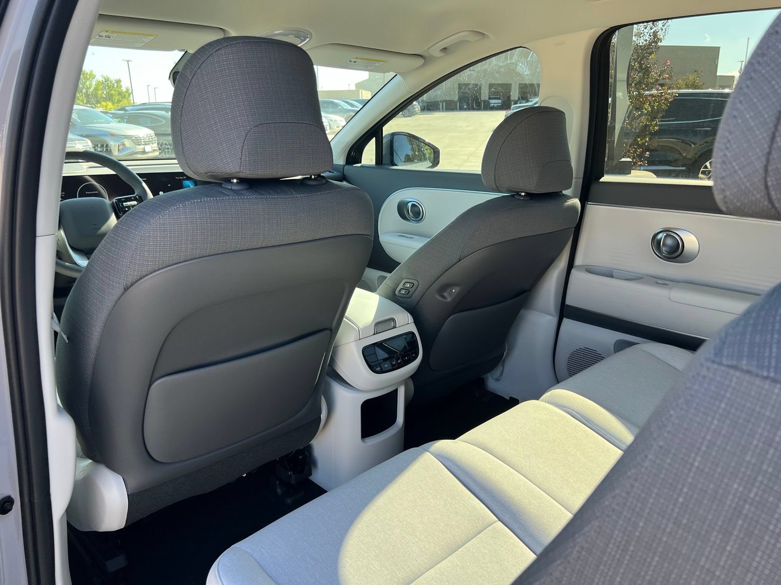 New 2026 Hyundai Ioniq 9 SE AWD/4WD image 19