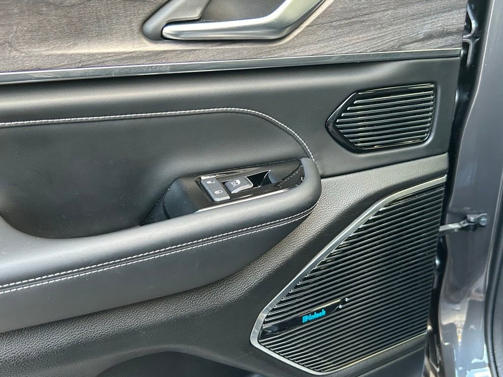 Certified 2021 Jeep Grand Cherokee L Overland w/ Luxury Tech Group IV image 51