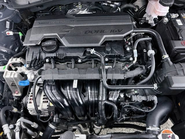 Used 2025 Hyundai Kona SEL AWD/4WD image 12