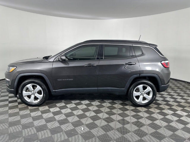 Certified 2017 Jeep Compass Latitude w/ Popular Equipment Group AWD/4WD image 29