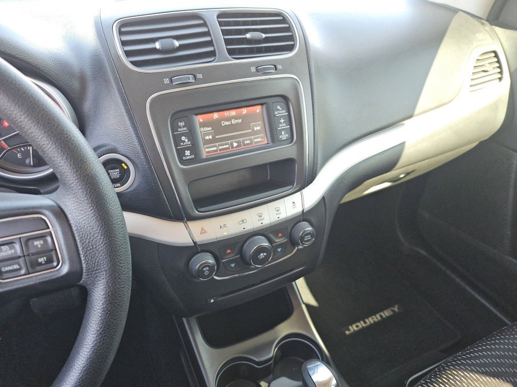 Used 2017 Dodge Journey SE w/ Flexible Seating Group image 30