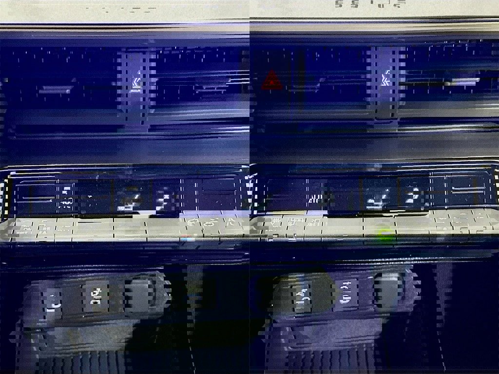 New 2026 Toyota Prius LE image 13