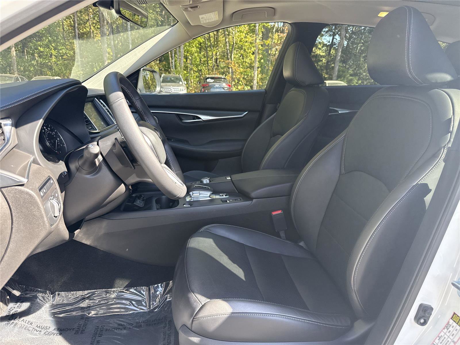 Certified 2025 INFINITI QX50 Luxe image 8