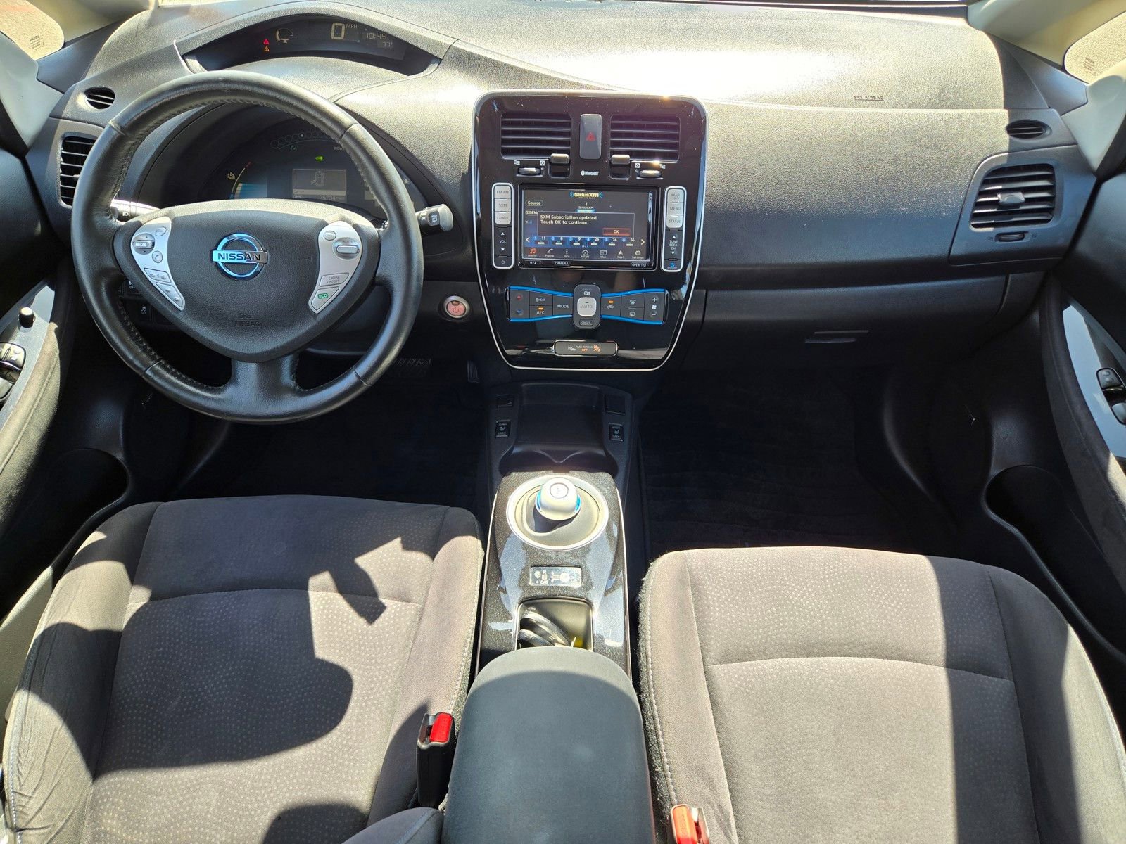 Used 2016 Nissan Leaf SV w/ Premium Package FWD image 17