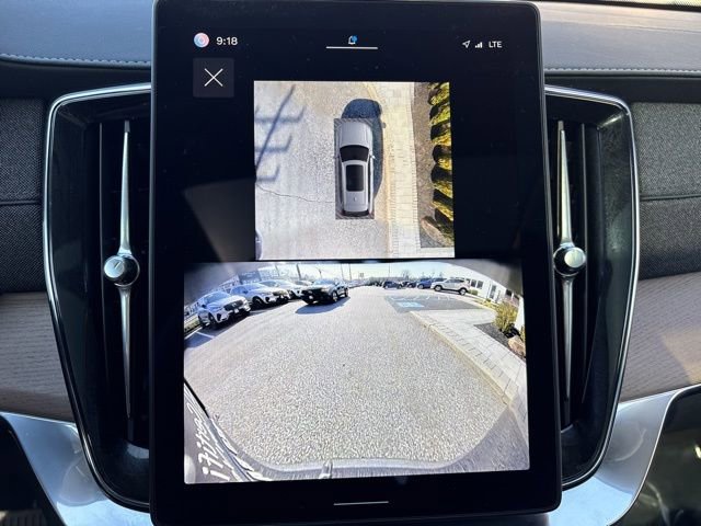 Used 2025 Volvo XC90 B6 Plus image 27