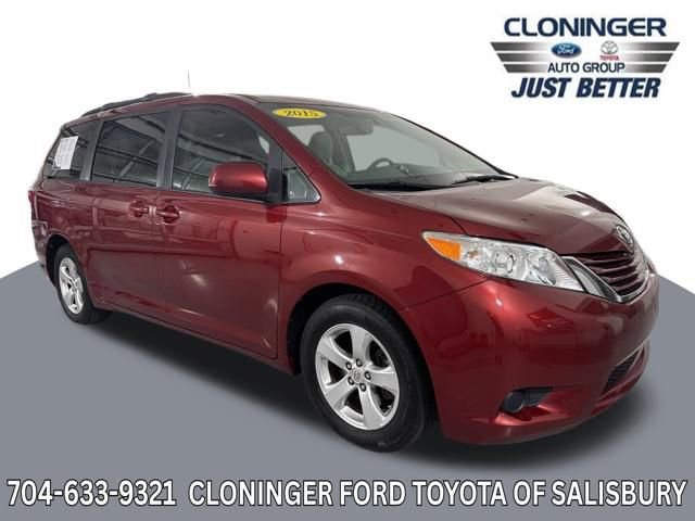 Used 2015 Toyota Sienna LE FWD image 1