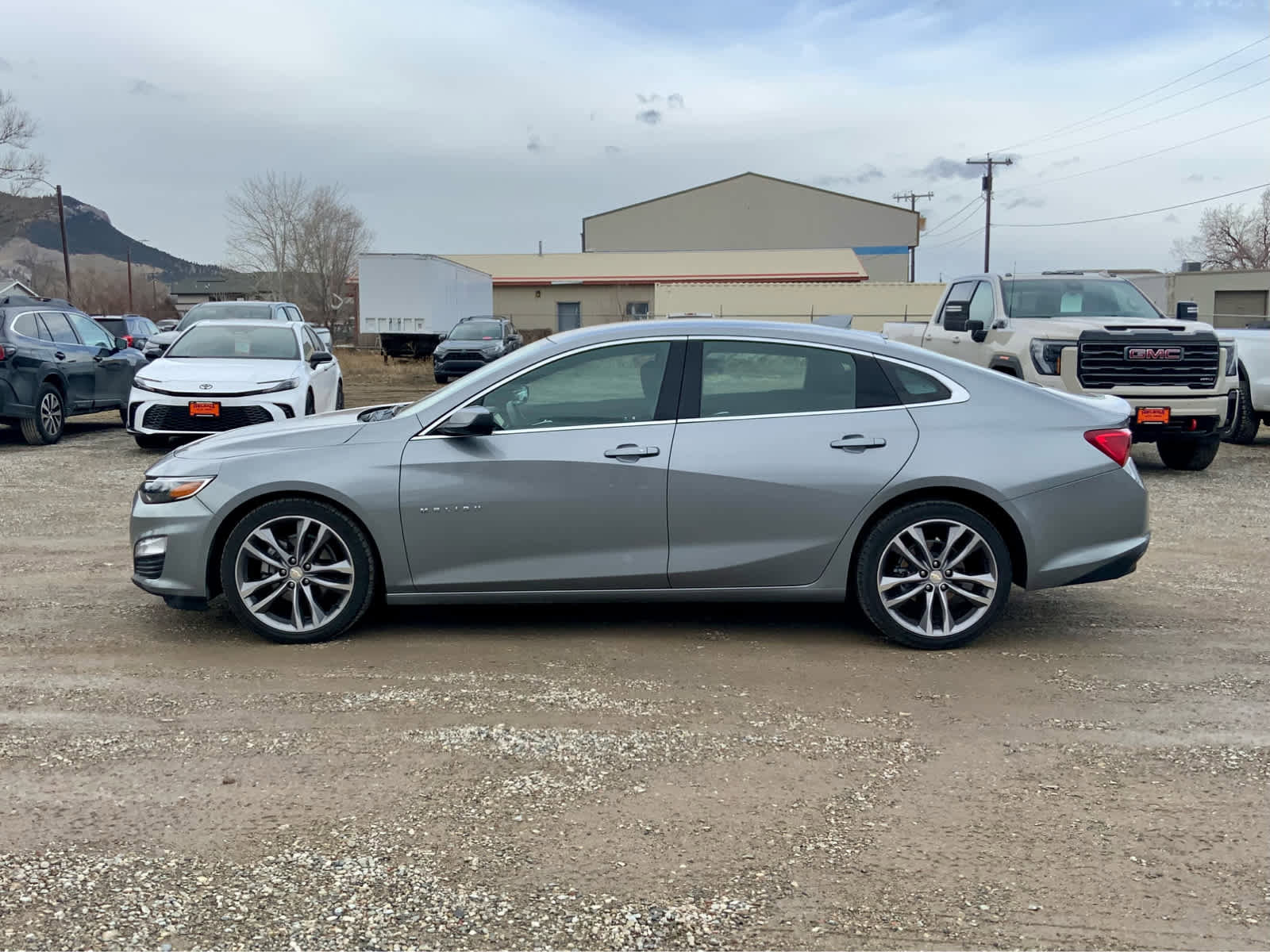 Used 2023 Chevrolet Malibu LT image 2