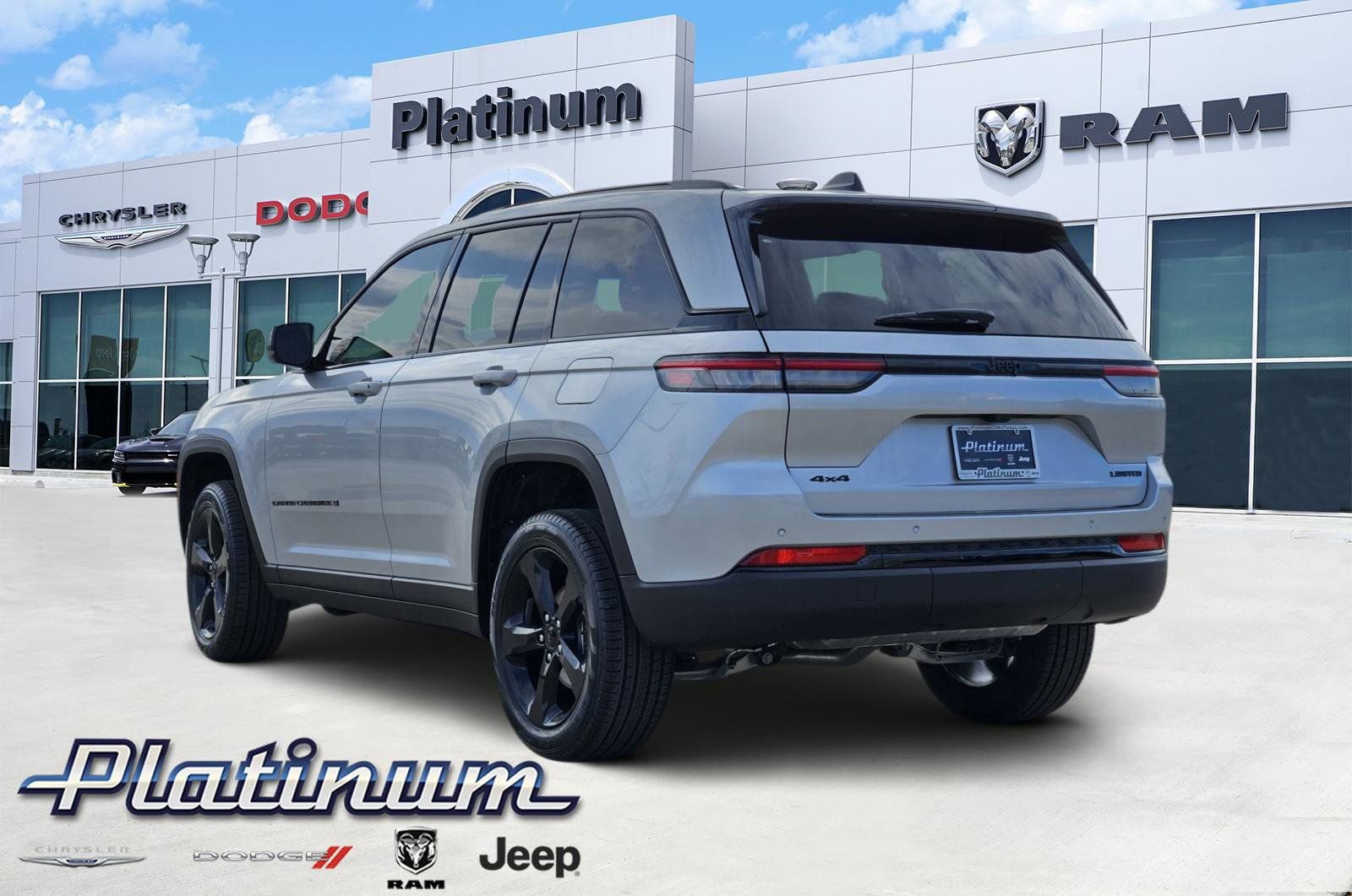 New 2025 Jeep Grand Cherokee Limited w/ Black Appearance Package AWD/4WD image 4