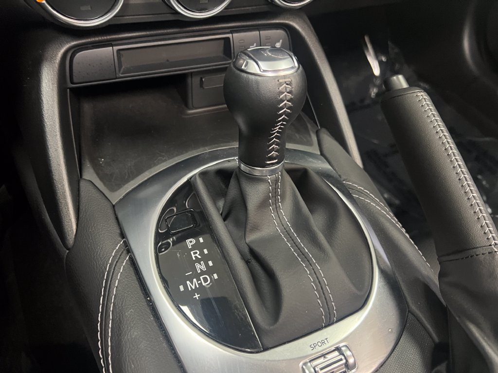 Used 2024 MAZDA MX-5 Miata Grand Touring RWD image 25