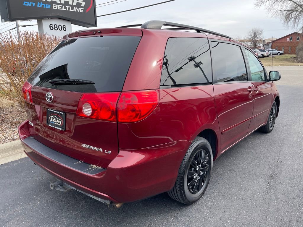 Used 2010 Toyota Sienna LE FWD image 7